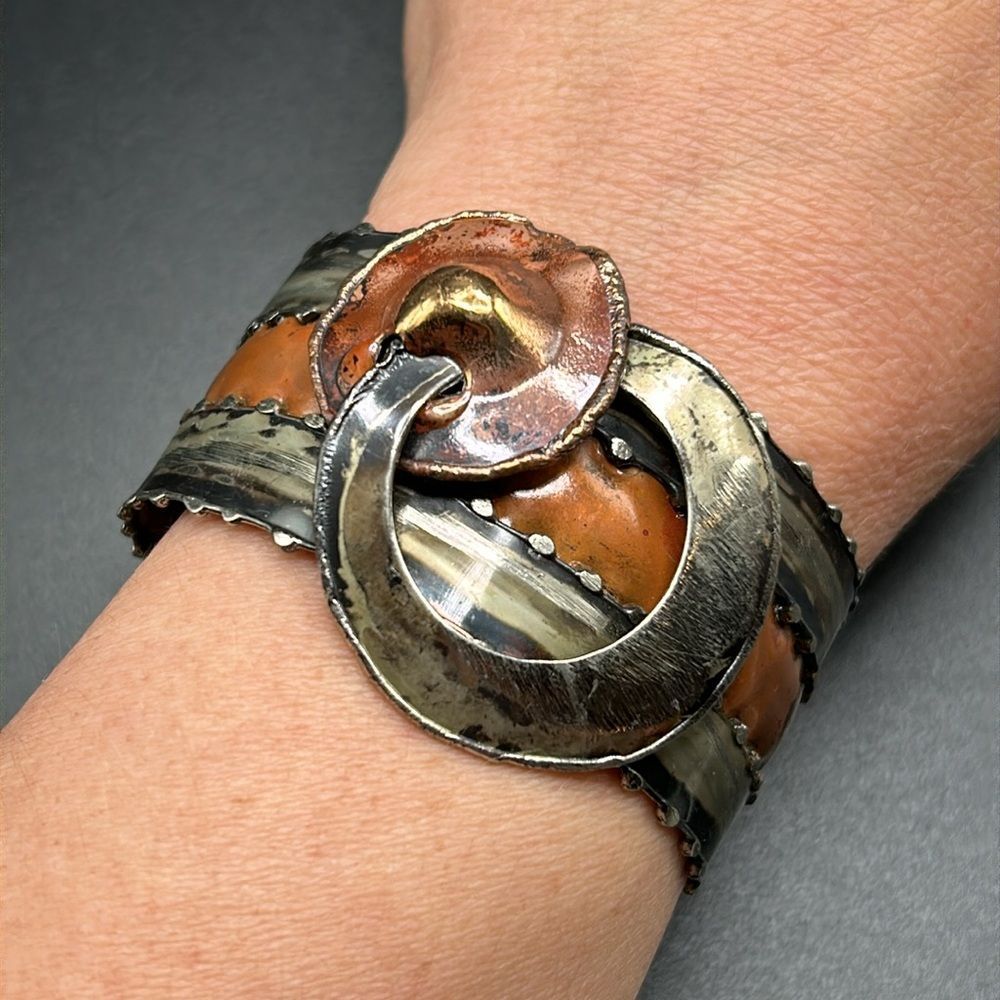 Creative Copper Brass Copper Cuff Bracelet - Picture 6 of 9